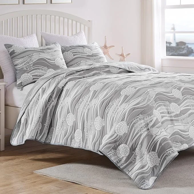 Artisan Greenland Home Coastal Paradise Reversible Matelassé Coverlet Set 3-Piece King Cal King Dover Harbor Gray Expertly Made