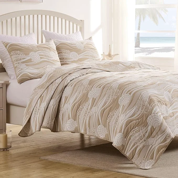 Greenland Home Coastal Paradise Reversible Matelassé Coverlet Set 3-Piece King Cal King Dover Natural Modern