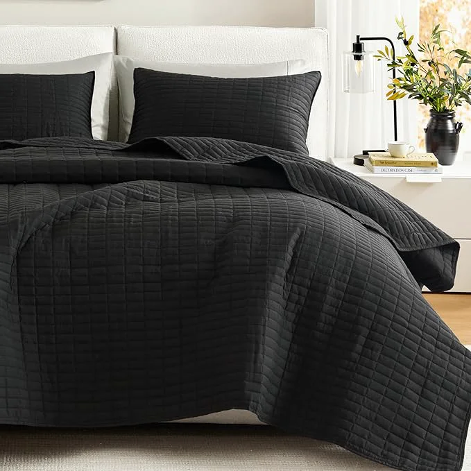Recyclable Comfort Spaces Kienna Quilt Set- Double Sided Stitching Design Summer Blanket Versatile