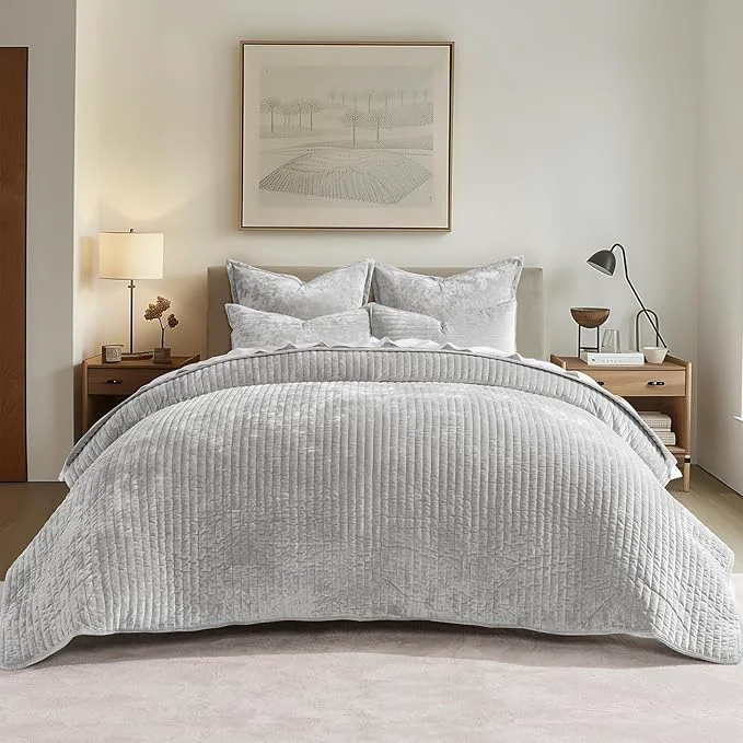 Luxury EVERGRACE Velvet Quilt Set King Size Luxurious Soft Striped Channel Bedding Set Innovative
