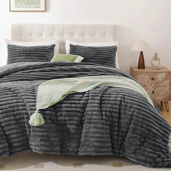 Trendy Smoofy Fluffy Full Size Comforter Sets 3 Pieces Fashionable