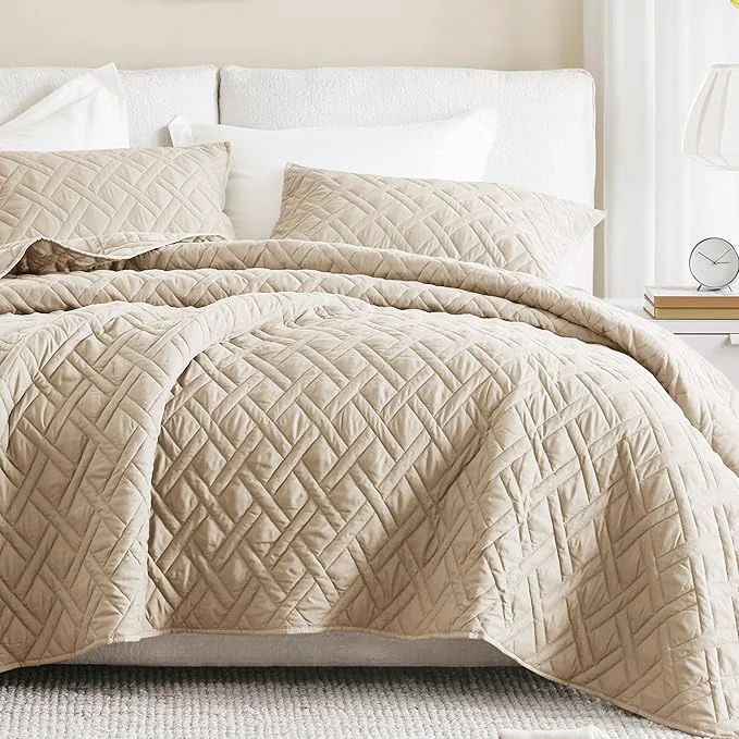 Refined Comfort Spaces King Quilt Set Modern Reversible Diamond Coverlet King Bedding Professional
