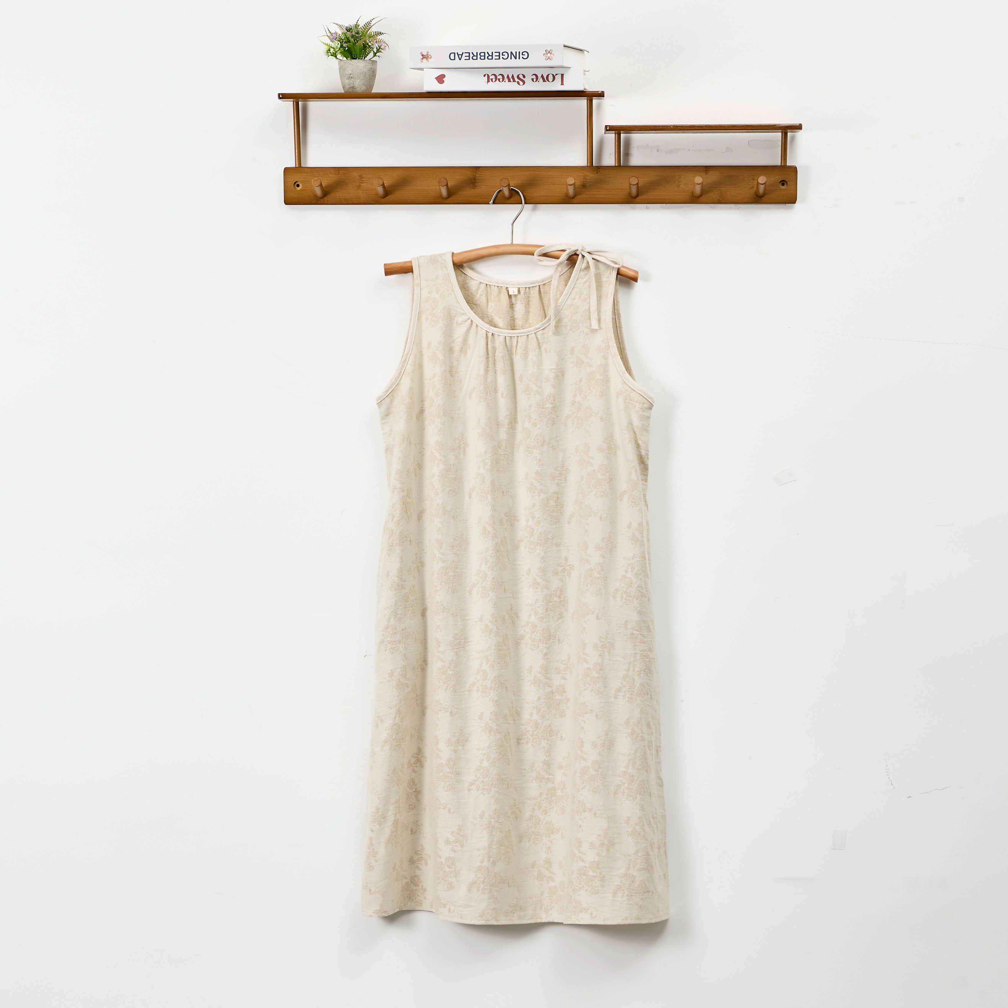 Easy-to-Use Ownkoti Beige Retro Flower Cotton Nightdress Recyclable