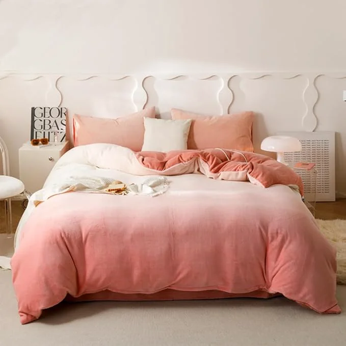 Crafted CLOTHKNOW Pink White Velvet Queen Comforter Set Gradient Pink Bedding Comforter Sets Soft Warm Comforter with 2 x Pillow Cases Soft Flexible