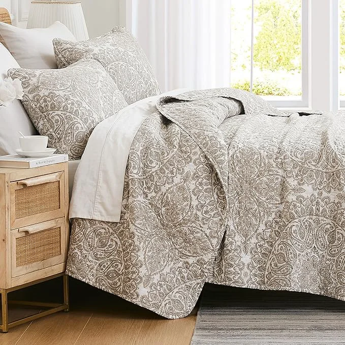 Refined Southshore Fine Living Inc. Ashanti Collection Oversized King Quilt Bedding Set Soft Fabric Lightweight Bedspread 3-Piece Two Matching Shams 108 in Wide x 98 in Long Cal King Quilt Sets Bone Fashionable
