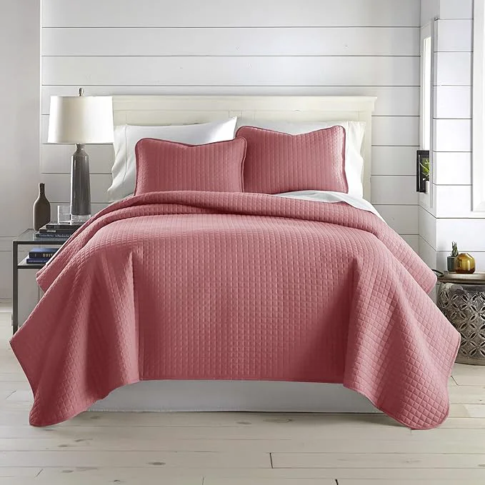 Exclusive Southshore Fine Living Inc. Twin XL Quilt Set with Pillow Sham Quilted Twin Bedspread Coverlet Oversized Bed Quilt for Full Coverage Soft and Comfy Easy Care Machine Washable Marsala High-End