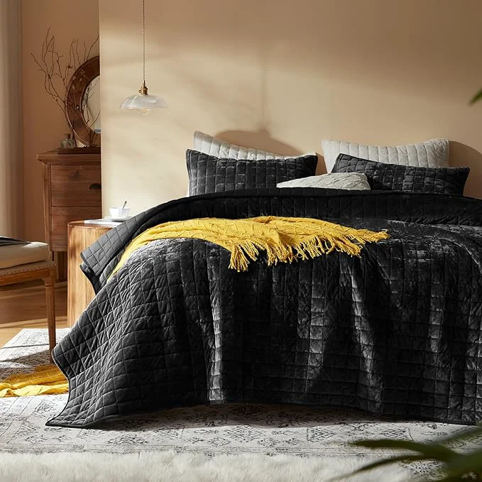 Solid LEAONME Velvet Quilt Oversized California King-120 39 39 x120 39 39 Lightweight Black Velvet Comforter Set with 2 Pillow Shams Oversized Bedspread Coverlet Quilted Bedding Set for All Season Superior