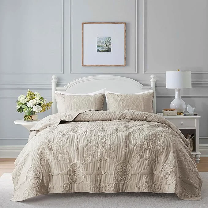 Top-Quality B2EVER Beige Damask Quilt Twin Size Bedding Sets with 1 Pillow Sham Boho Bedspread Lightweight Soft Farmhouse Vintage Bohemian Coverlet Retro Jacquard Pattern Bed Cover for All Season 2 Pieces Comfortable