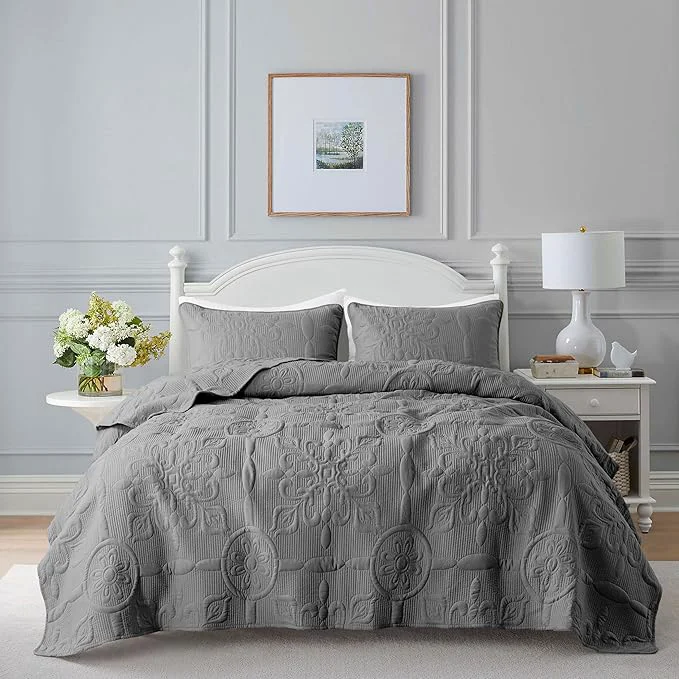 Clean B2EVER Dark Grey Damask Quilt King Size Bedding Sets with 2 Pillow Shams Boho Bedspread Lightweight Soft Farmhouse Vintage Bohemian Coverlet Retro Jacquard Pattern Bed Cover for All Season 3 Pieces Traditional