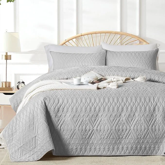 Prestigious akkialla Full Queen Size Quilt Bedding Set Light Grey Lightweight Microfiber Soft Bedspread Modern Style Geoetric Pattern Coverlet Set for All Seasons 3 Piece 1 Quilt 2 Pillow Shams Optimized