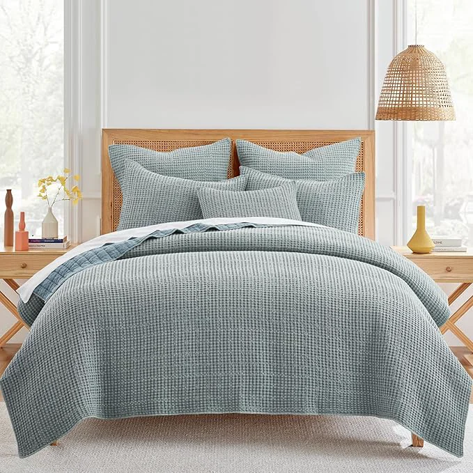 Premium Levtex Home Mills Waffle Full Queen Quilt Set 88x92in with 2 Pillow Shams 26x20in - Chambray - Cotton Waffle Full Queen Size Quilt Bedding Set - Lightweight Soft Pre-Washed High-Quality
