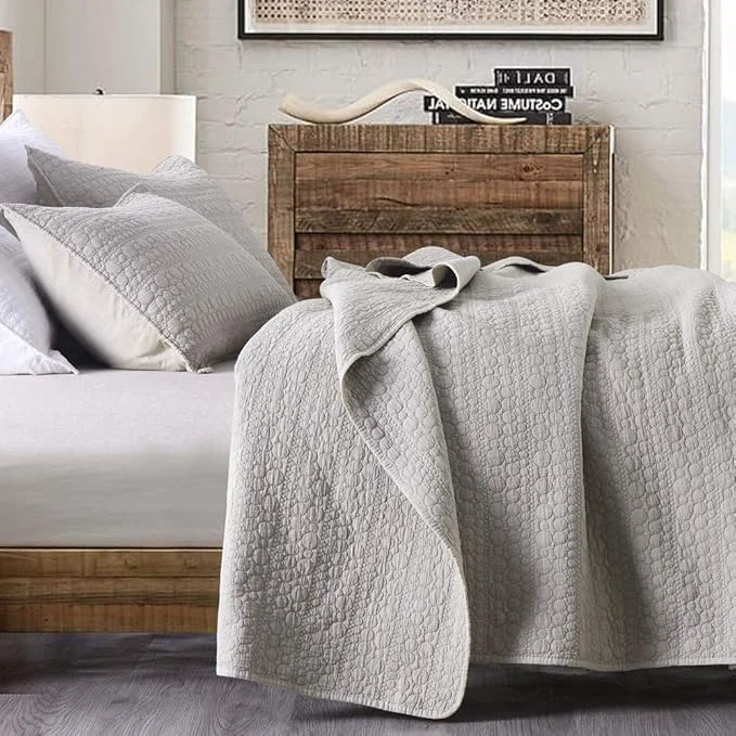 Fine Oversized King Quilt Set Beige California King Quilt Classic Geometric Spots Stitched Pattern Stone-Washed Microfiber Ultra Soft Lightweight Quilted Bedspread Cal King for All Season 3 Pieces Practical