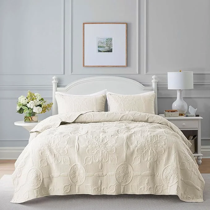 Next-Generation Ivory Damask Quilt Queen Size Bedding Sets with 2 Pillow Shams Cream Boho Bedspread Lightweight Soft Farmhouse Vintage Bohemian Coverlet Retro Jacquard Pattern Bed Cover for All Season 3 Pieces First-Class
