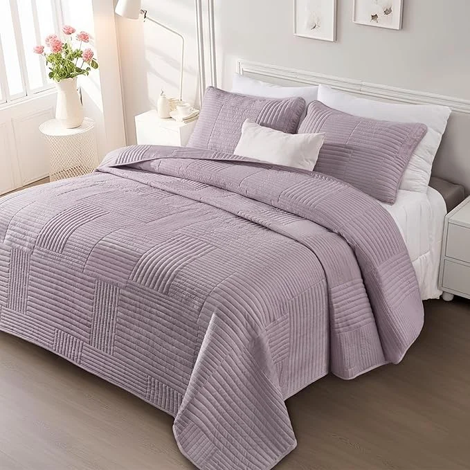 Exceptional Whale Flotilla Ultra Soft King Quilt Bedding Set Lightweight Microfiber Lilac Flexible