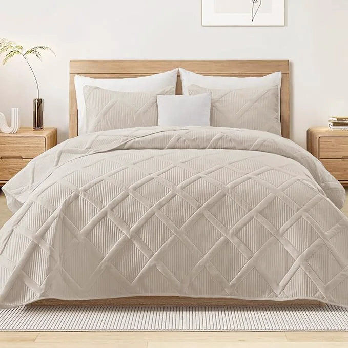 Easy-to-Use Exclusivo Mezcla Oversized King Quilt Set- Brich Beige Cal King Quilts Bedding Superior