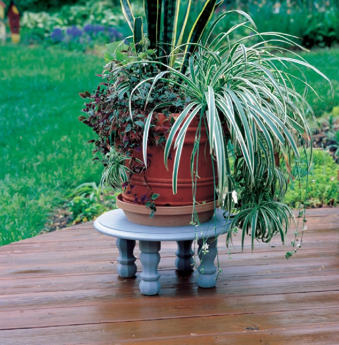 Prestigious Waddell 21 in. Traditional Pine Table Leg Smart