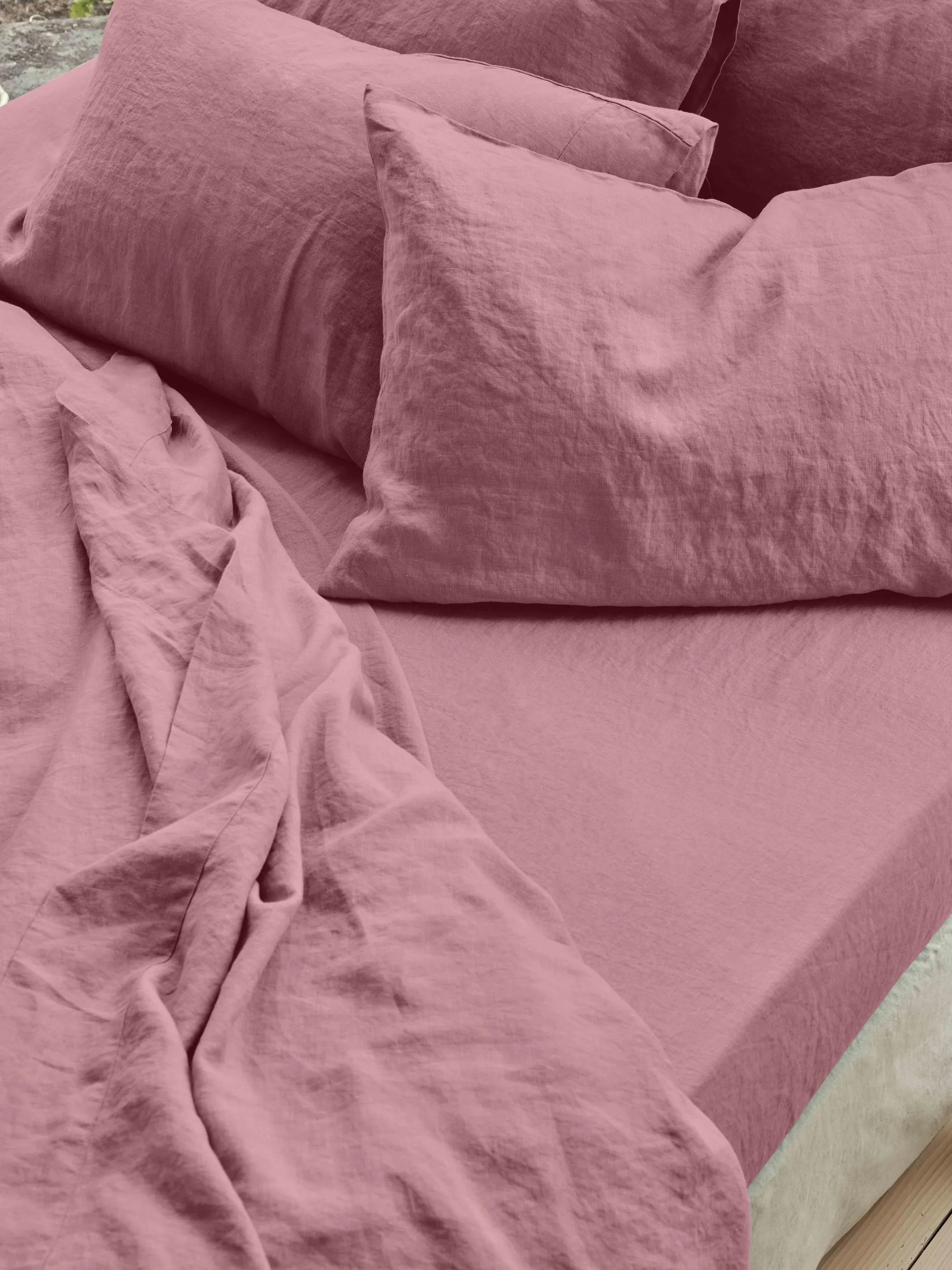 Dependable Raspberry Linen Fitted Sheet Quality