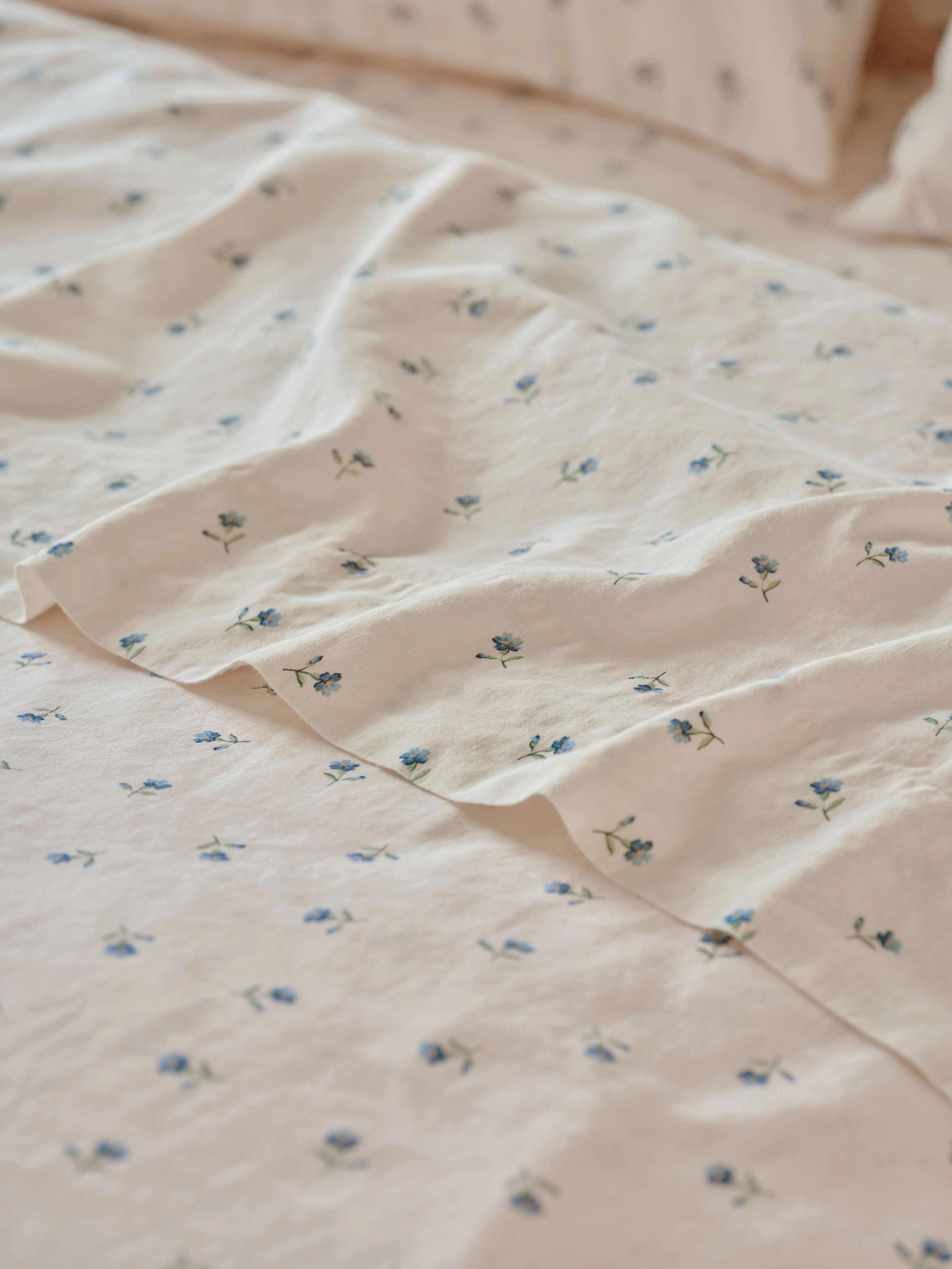 Long-Lasting Dusk Blue Posy Bud Linen Blend Flat Sheet High-Grade