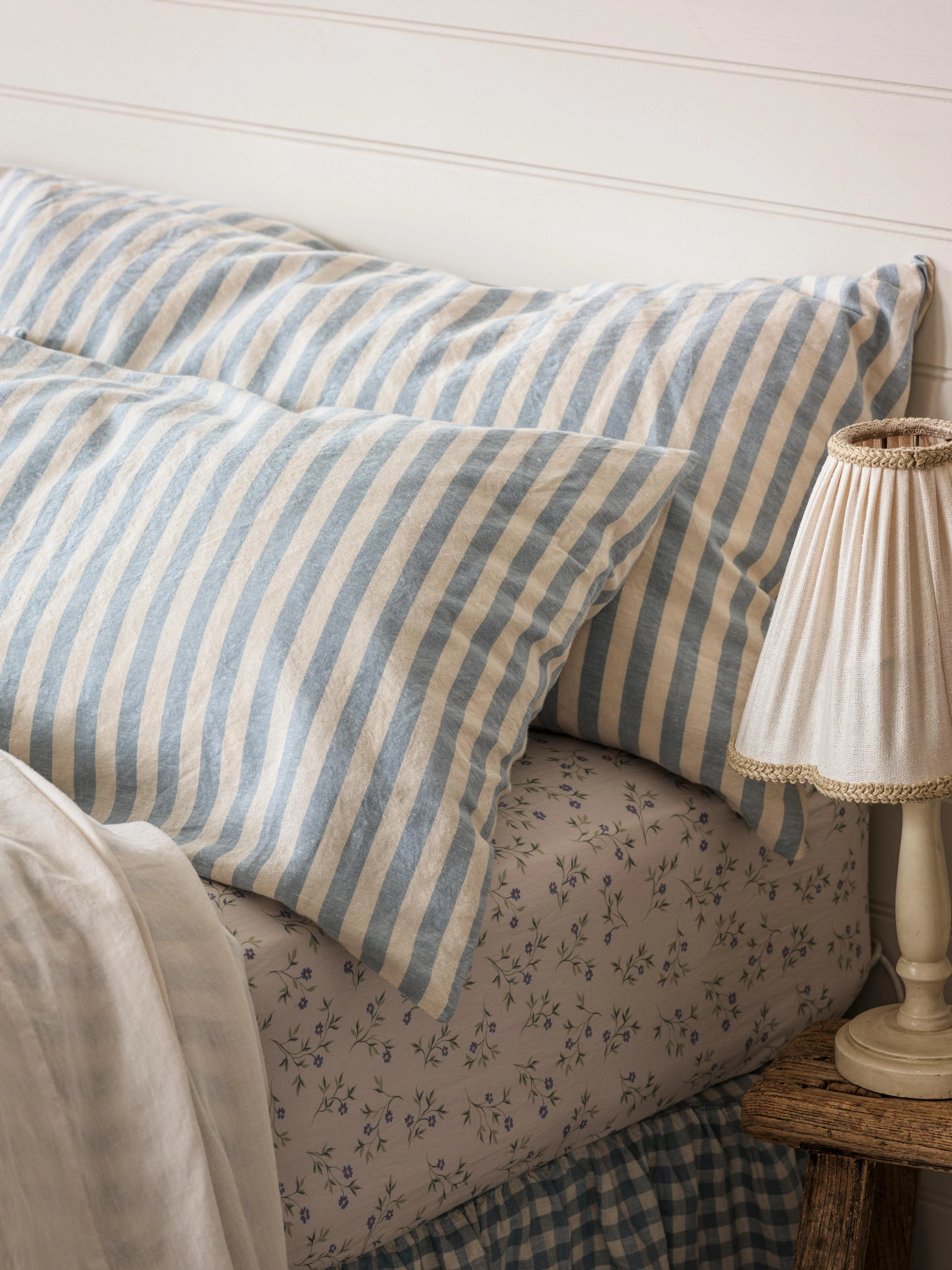 Detailed Coastal Blue Pembroke Stripe Linen Square Pillowcase Pair Quality