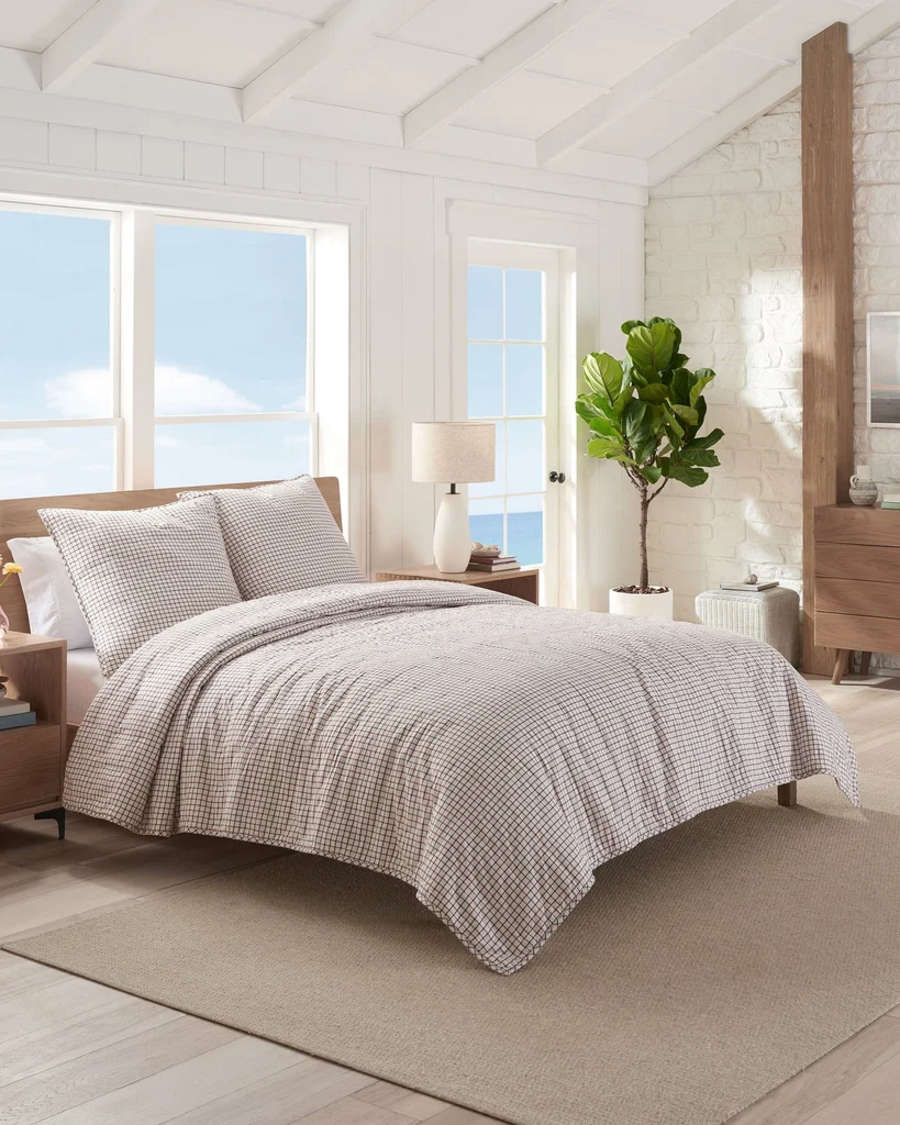 Detailed Southern Tide Raleigh Quilt Long-Lasting