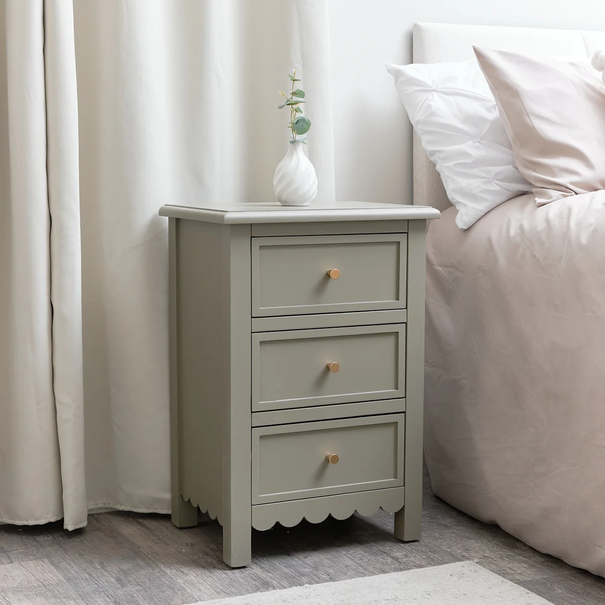 Effective 3 Drawer Scalloped Bedside Table - Staunton Taupe Range Elegant