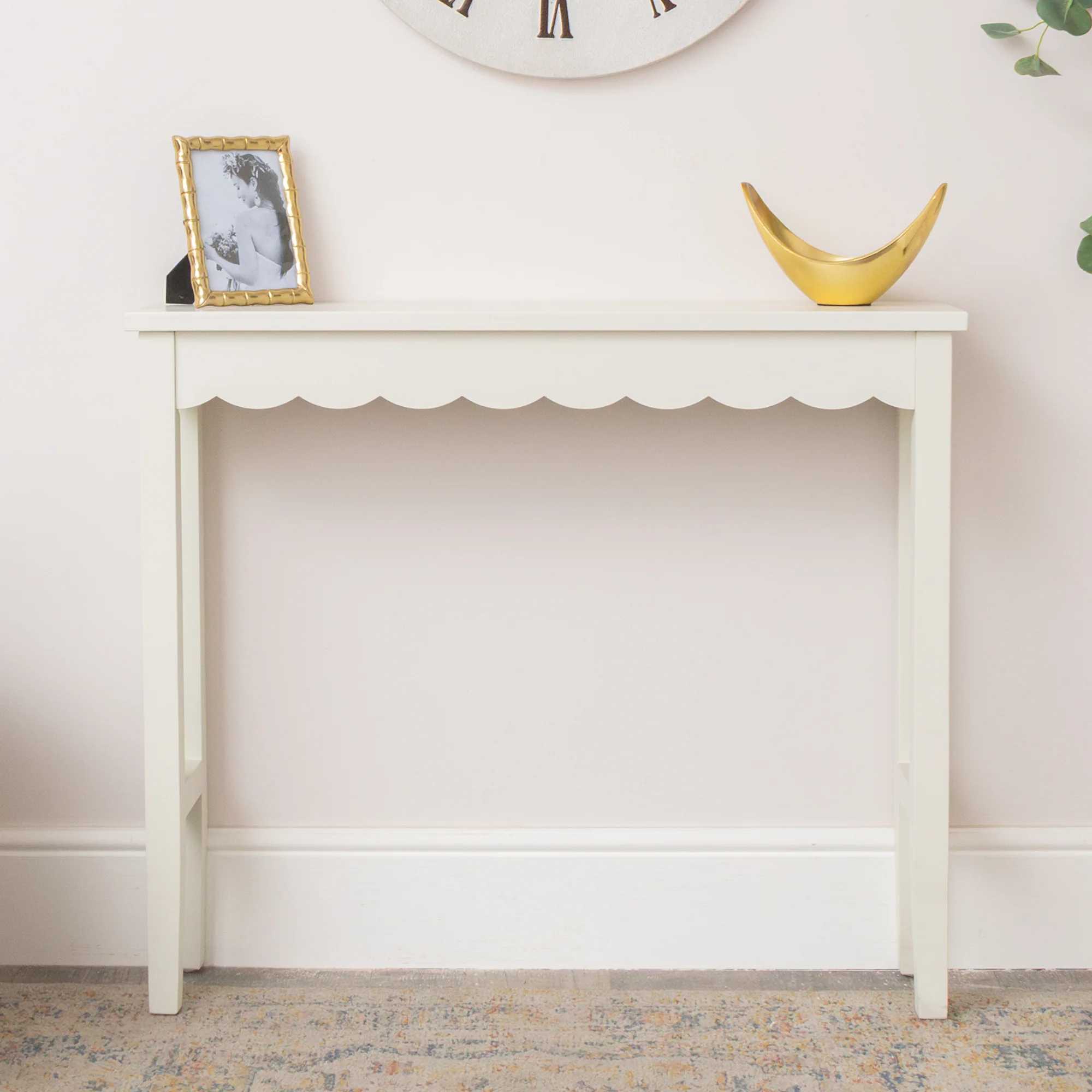 Fine Crafted Ivory Scalloped Console Table - 93cm x 81cm Versatile