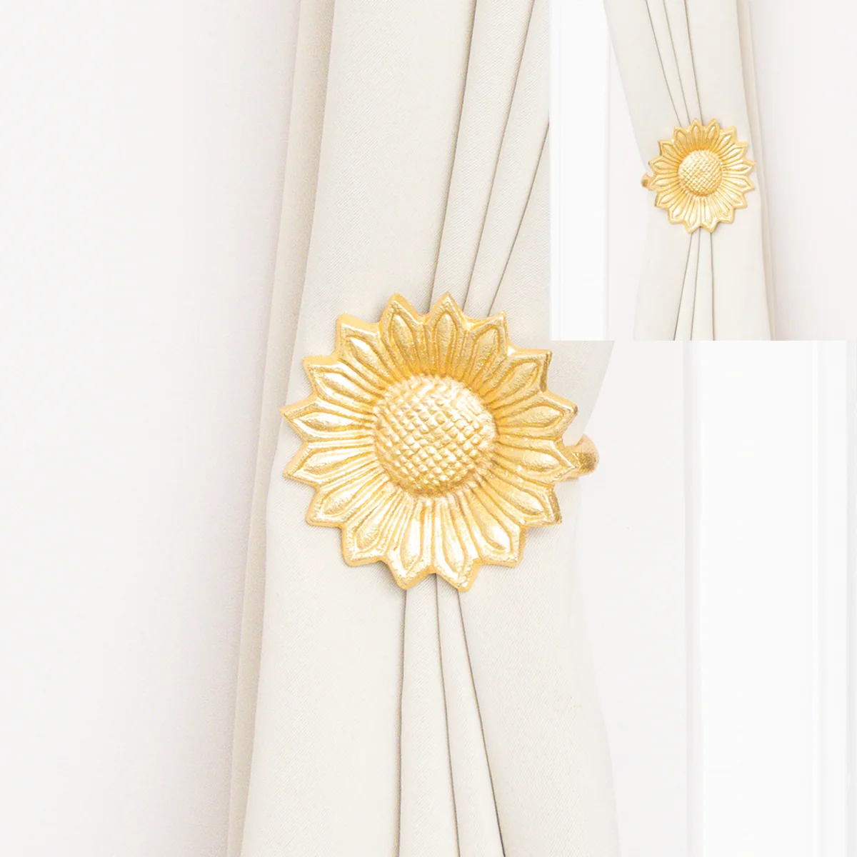 User-Friendly Set of 2 Gold Metal Sunflower Wall Mounted Tie Backs Superior