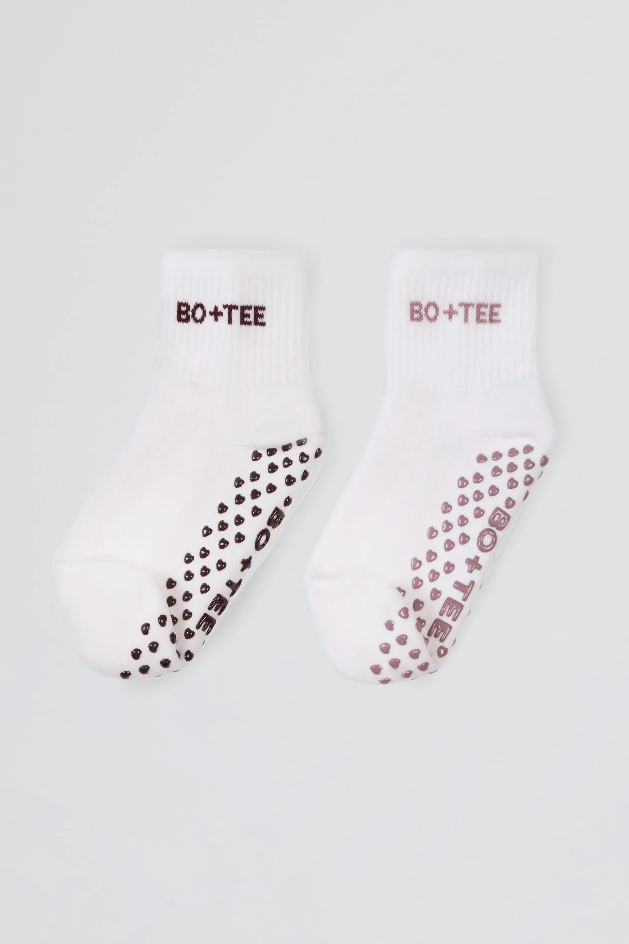 Premium Pilates 2-Pack Socks Bundle in White Secure