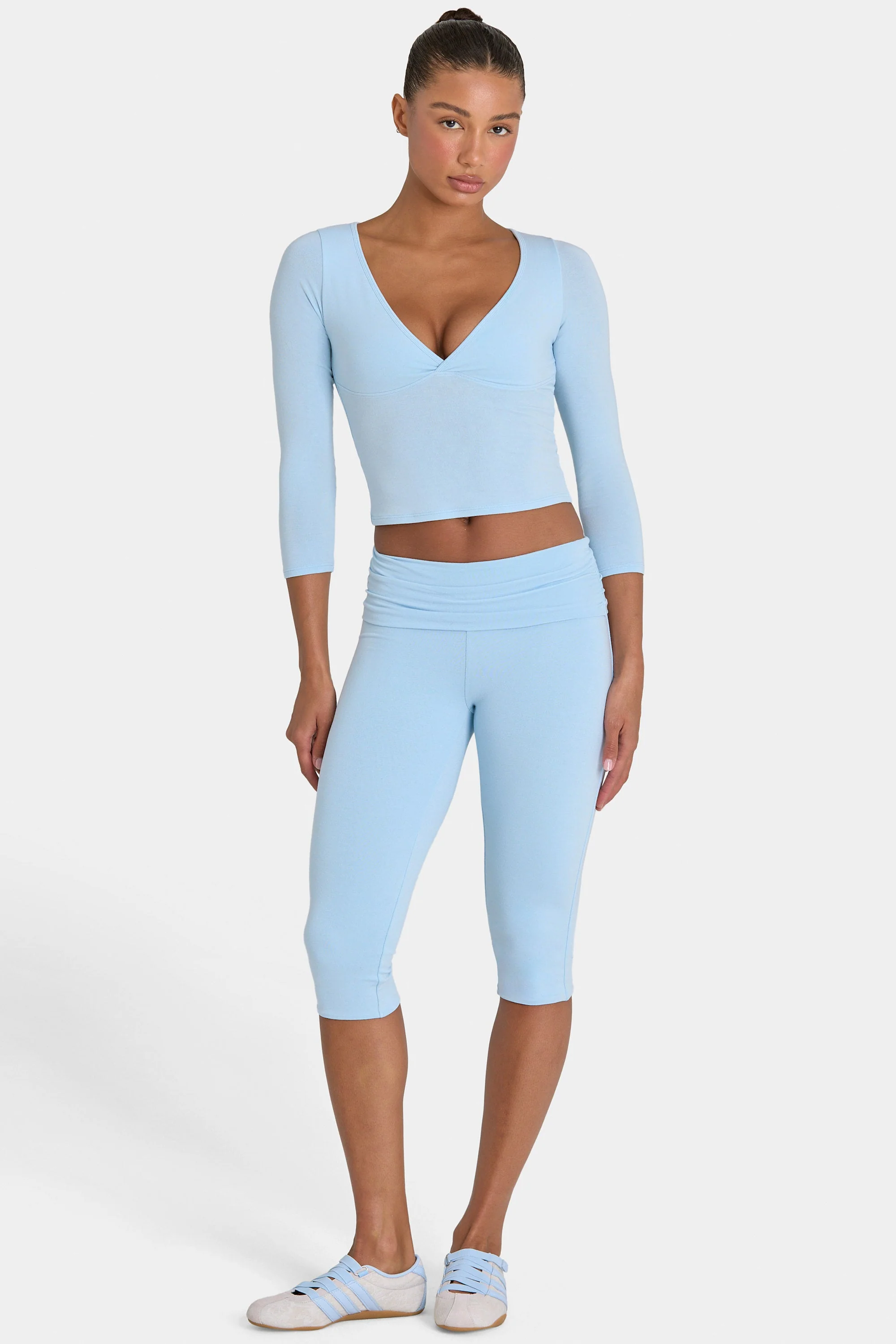 Smart ButterCloud™ Capri Leggings in Sky Powerful