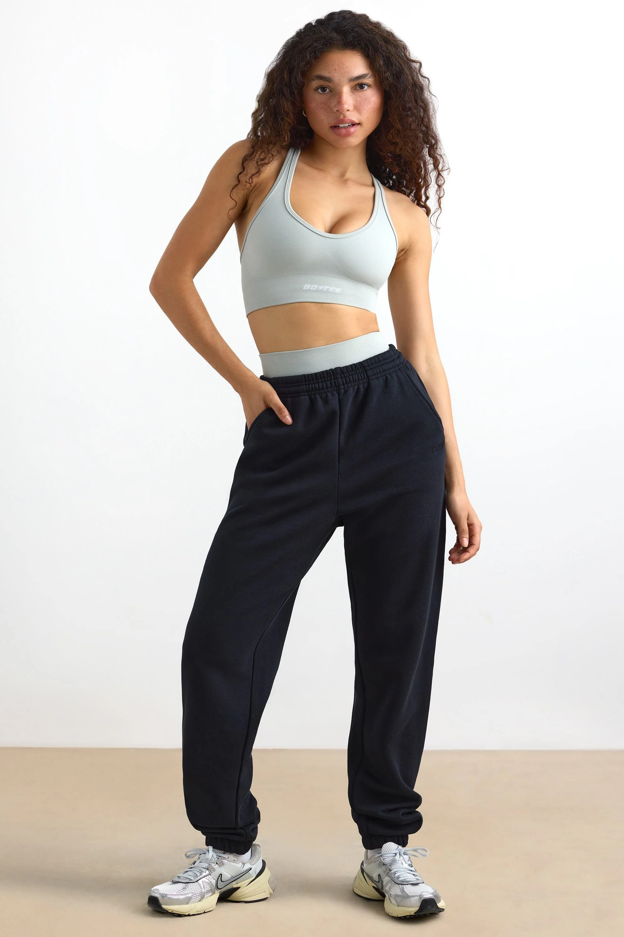 Luxury Cotton Fleece Mid-Rise Joggers in Black Traditional