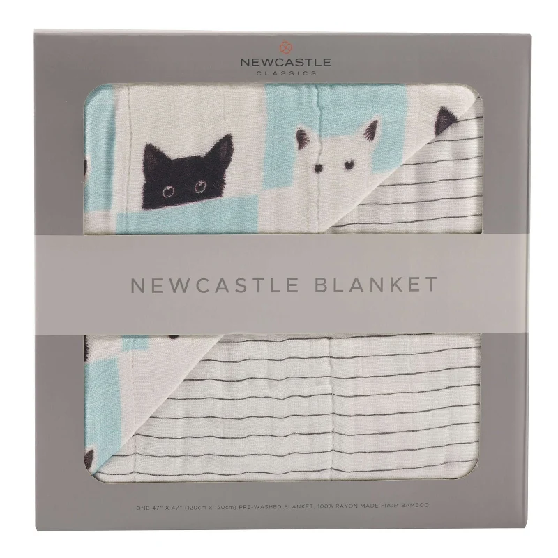 Carefully Designed Peek-A-Boo Cats Blanket Contemporary