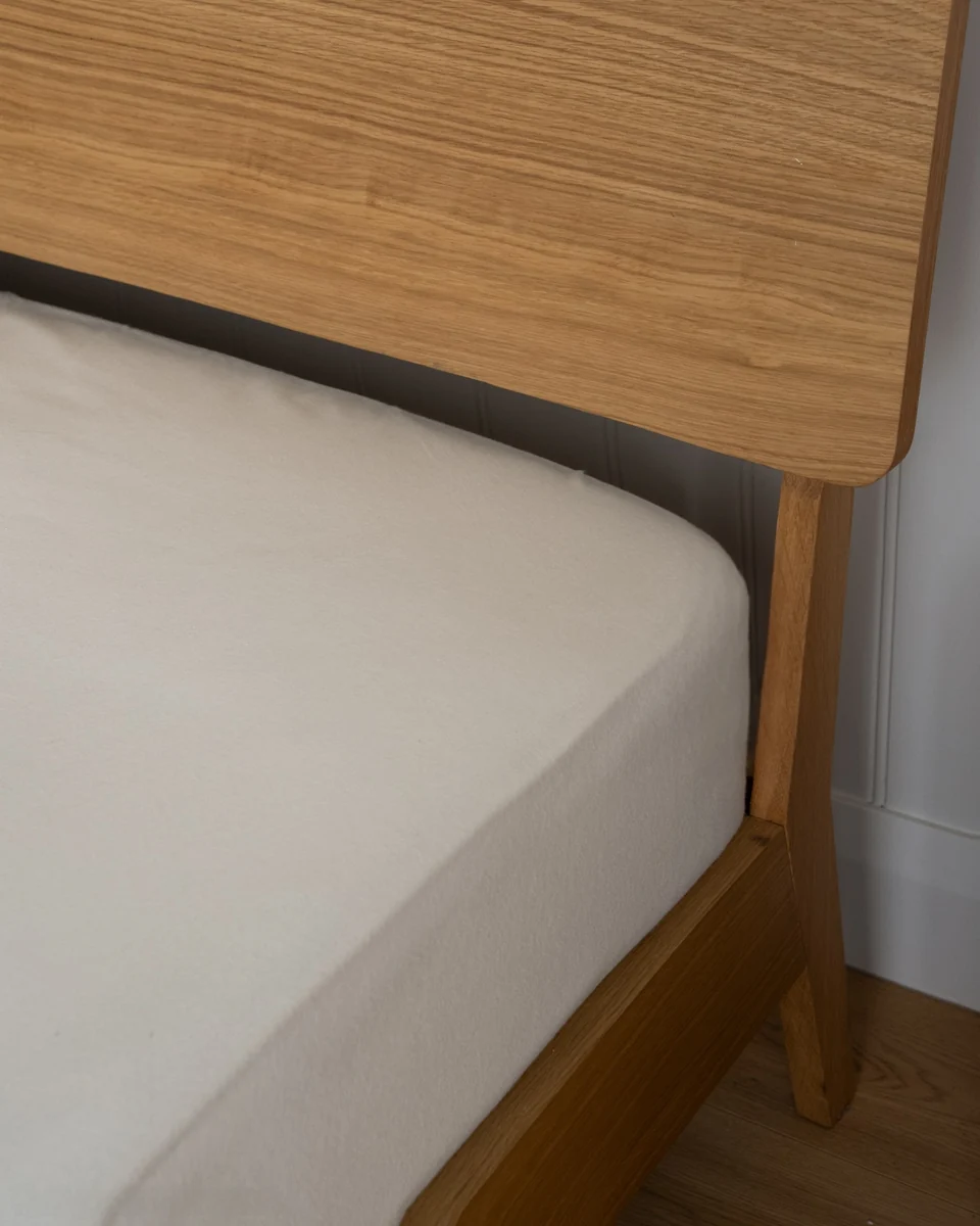 Expertly Made Foxford Cream Flannel Fitted Sheet Safe