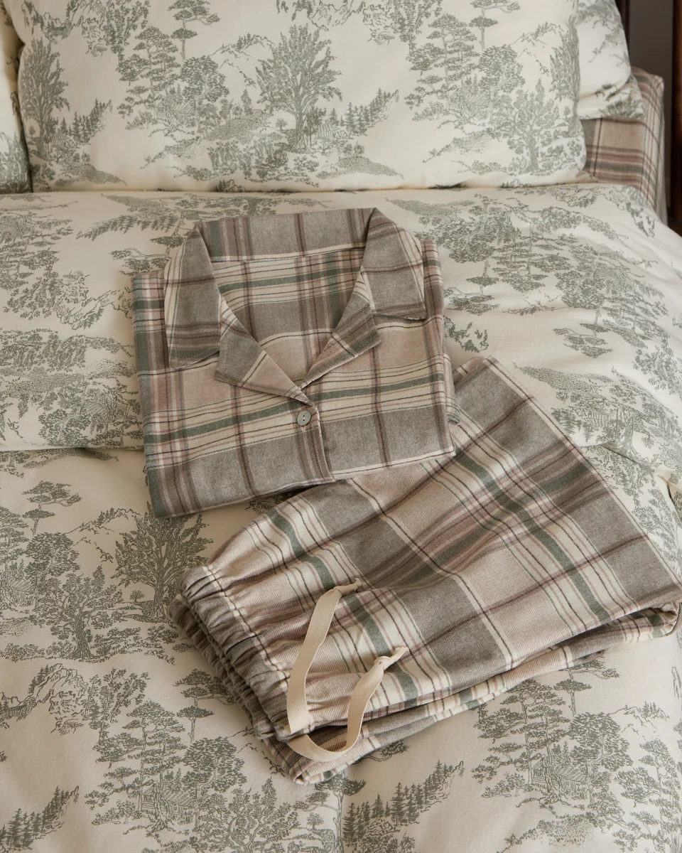 Modern Foxford Eve Tartan Flannel Pyjama Set Certified