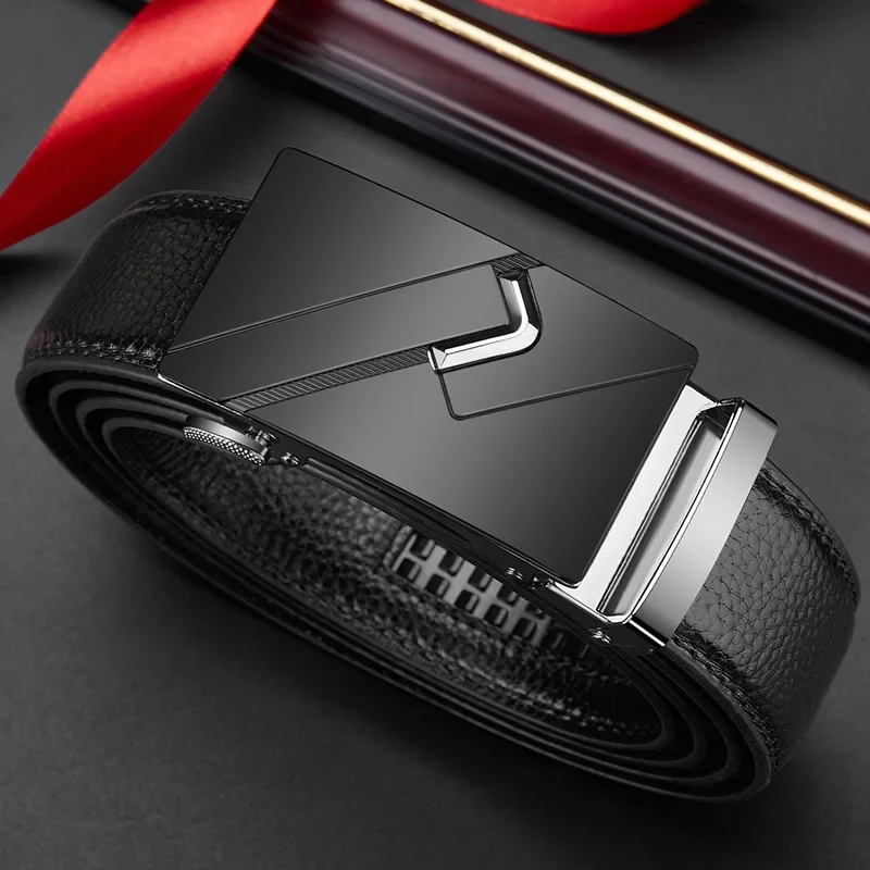 Recyclable Premium Black Leather Belt with Stylish Metal Buckle Pure
