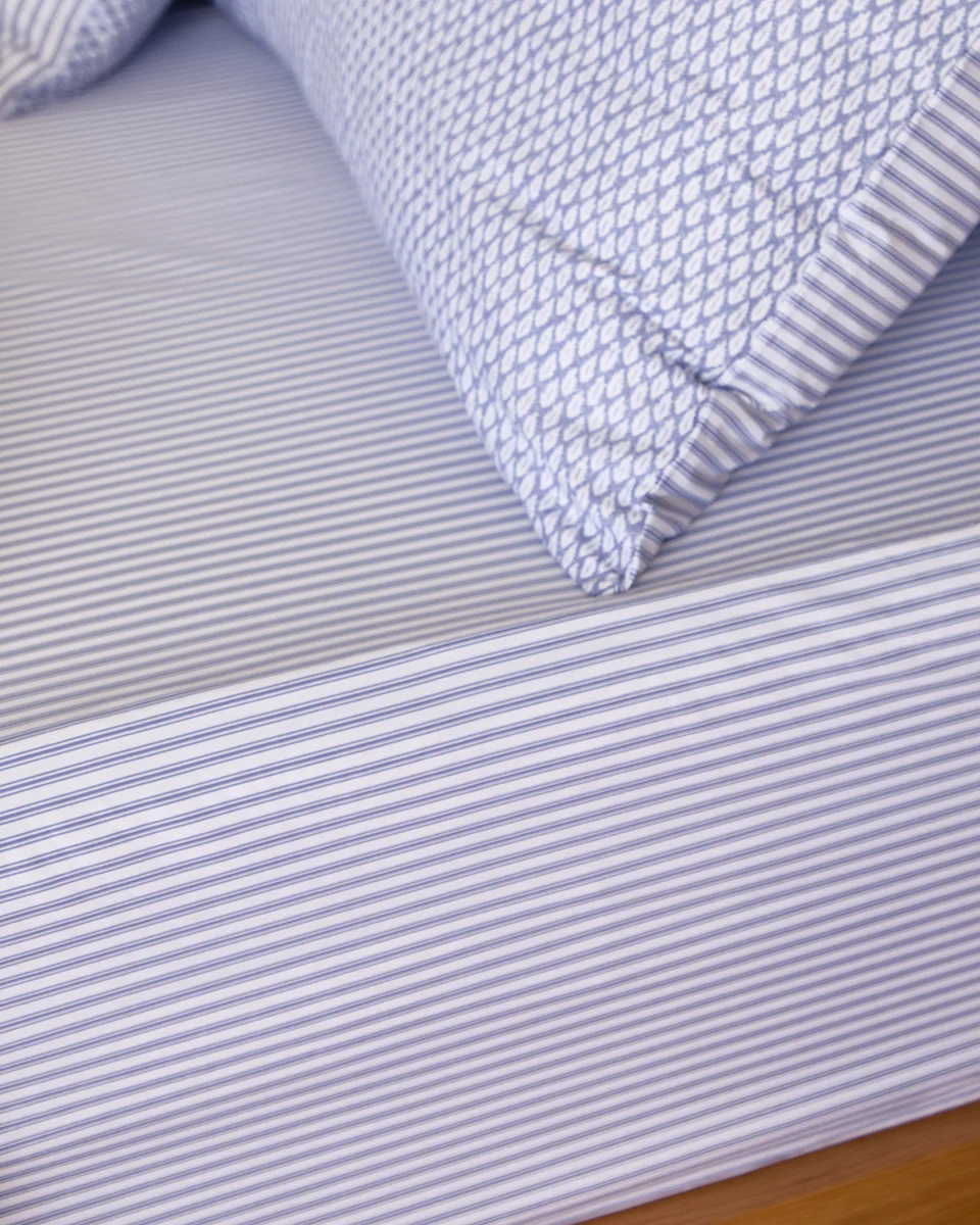 Classic Foxford Nancy Stripe Fitted Sheet Professional