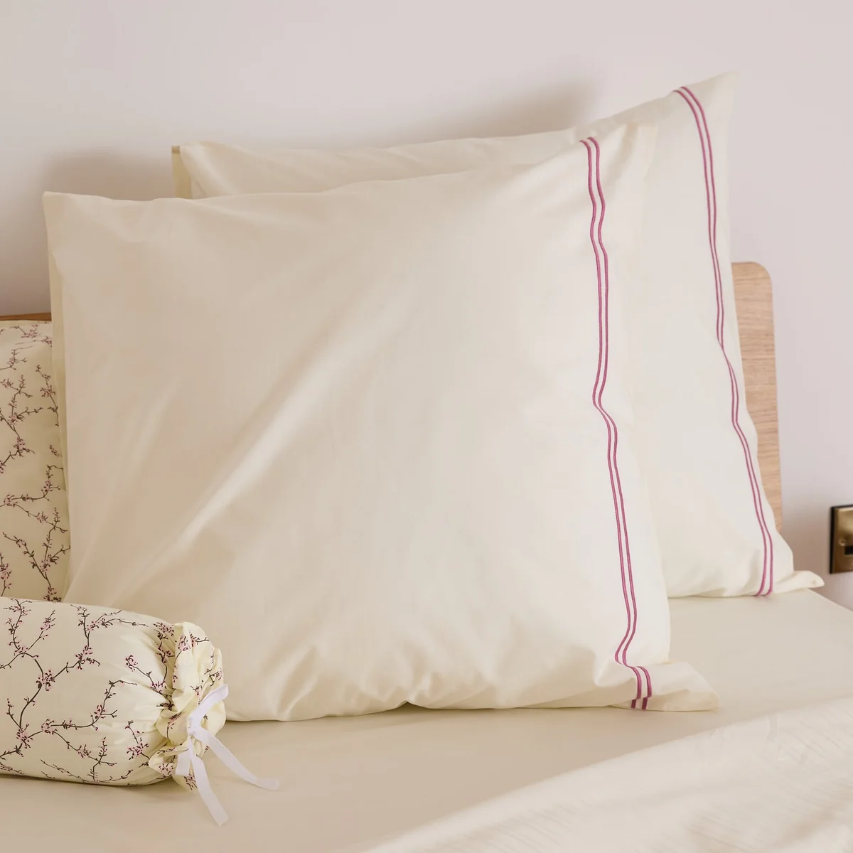 Exceptional Foxford Evelyn Buttermilk Rolenio Square Pillowcase Selected