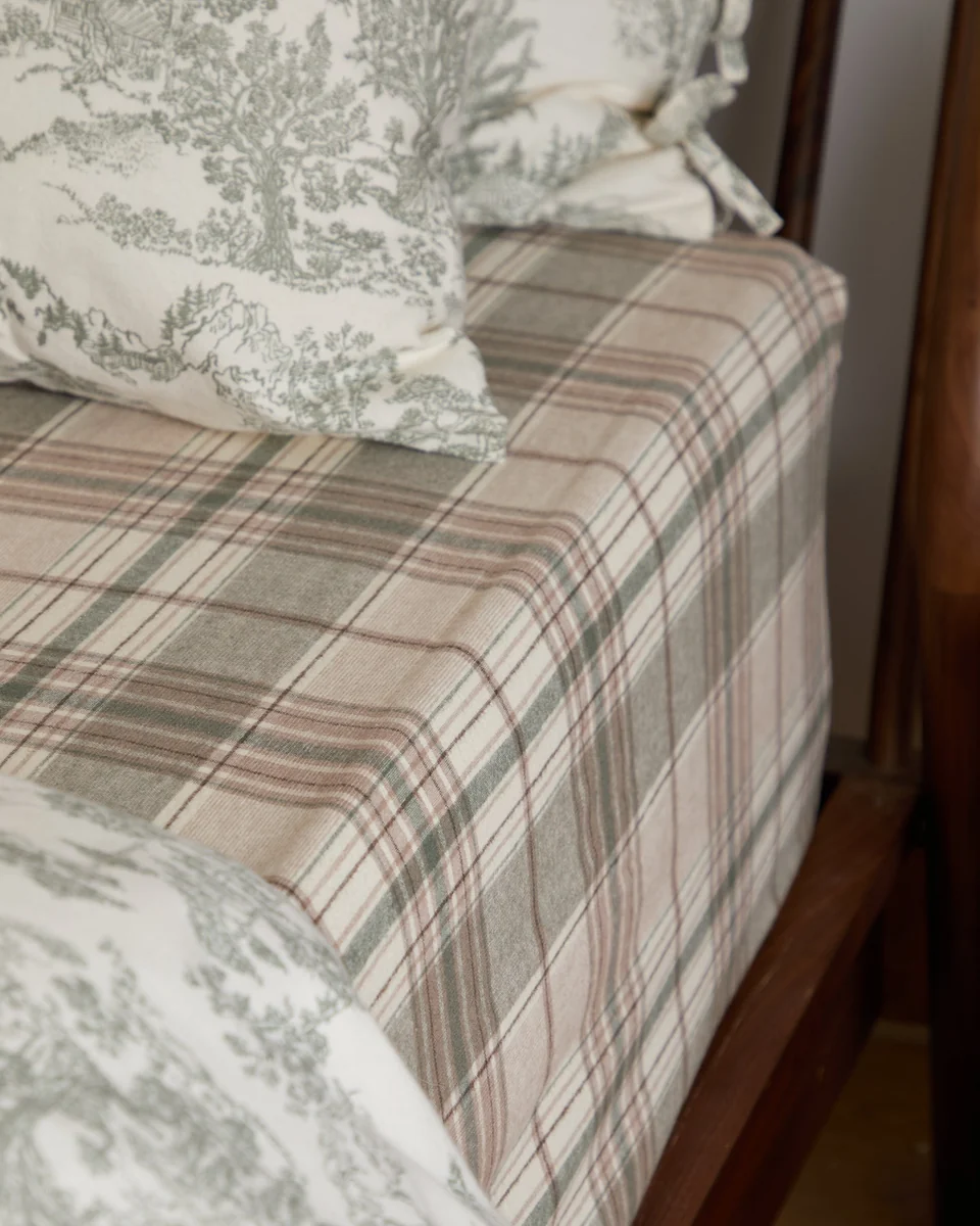 Modern Foxford Eve Tartan Fitted Sheet High-Performance