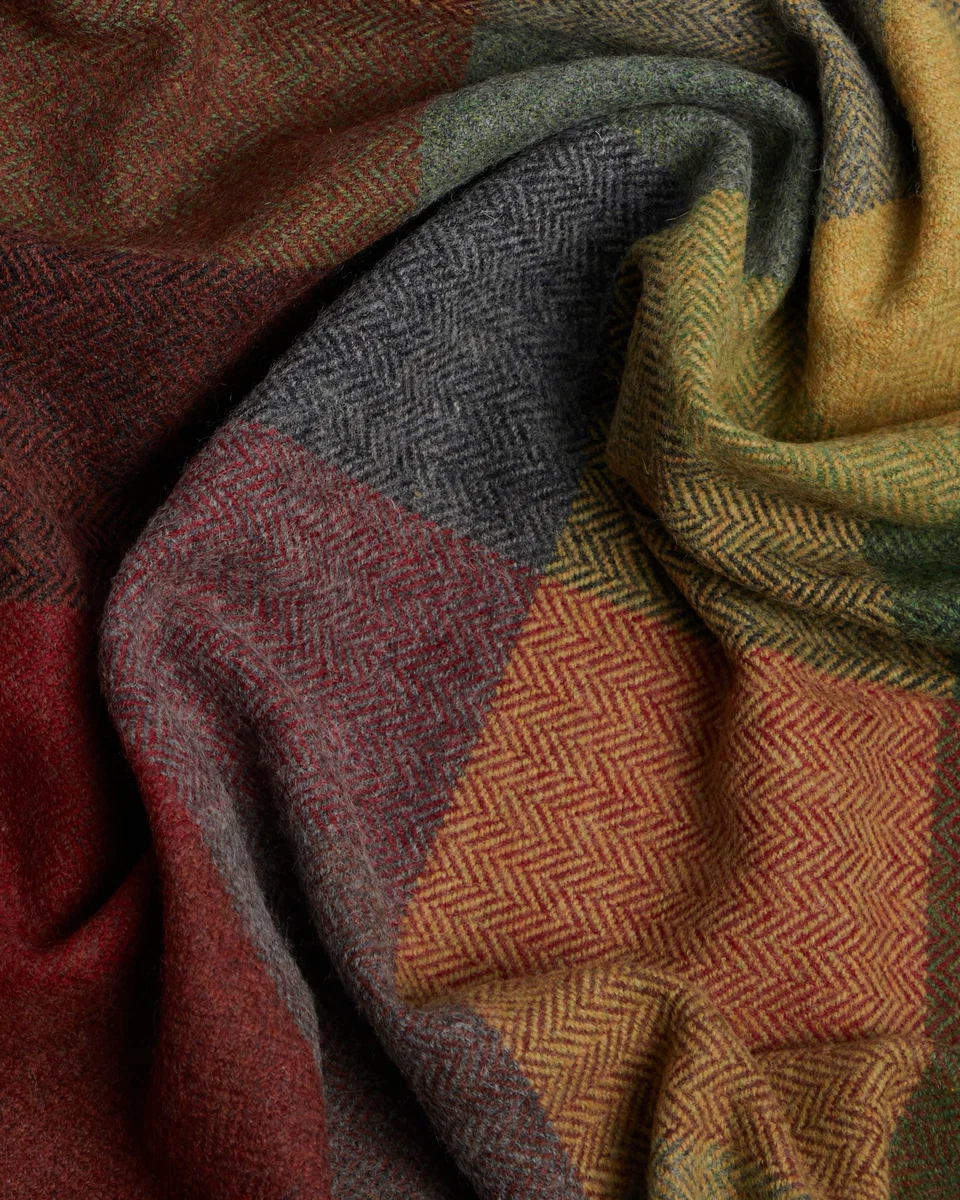 Elite Foxford Forest Drive Lambswool Comfort Throw Safe