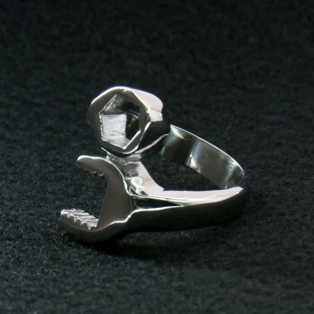 Premium Hot Leathers JWR2101 Men's Wrench Stainless Steel Ring Practical