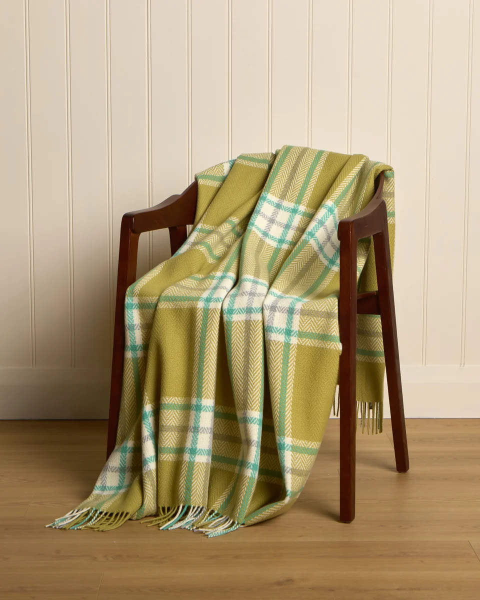 Natural Foxford Banagher Cashmere and Lambswool Throw Clean