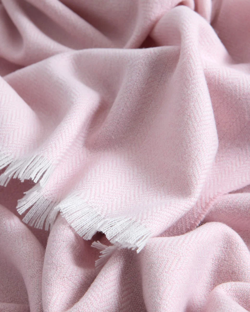 Sustainable Foxford Extra-Large Lambswool Throw- Pink Efficient