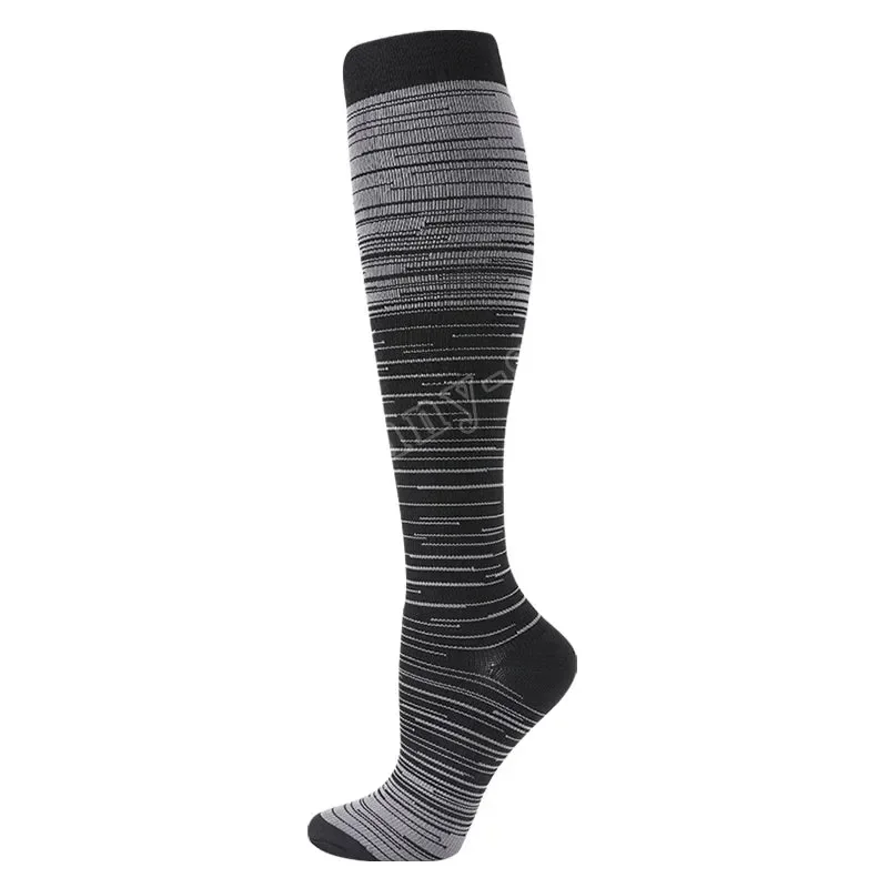 Clean Running Compression Stockings for Men and Women 20-30mmHg Support for Marathon Hiking Cycling Pregnancy and Varicose Veins High-Quality
