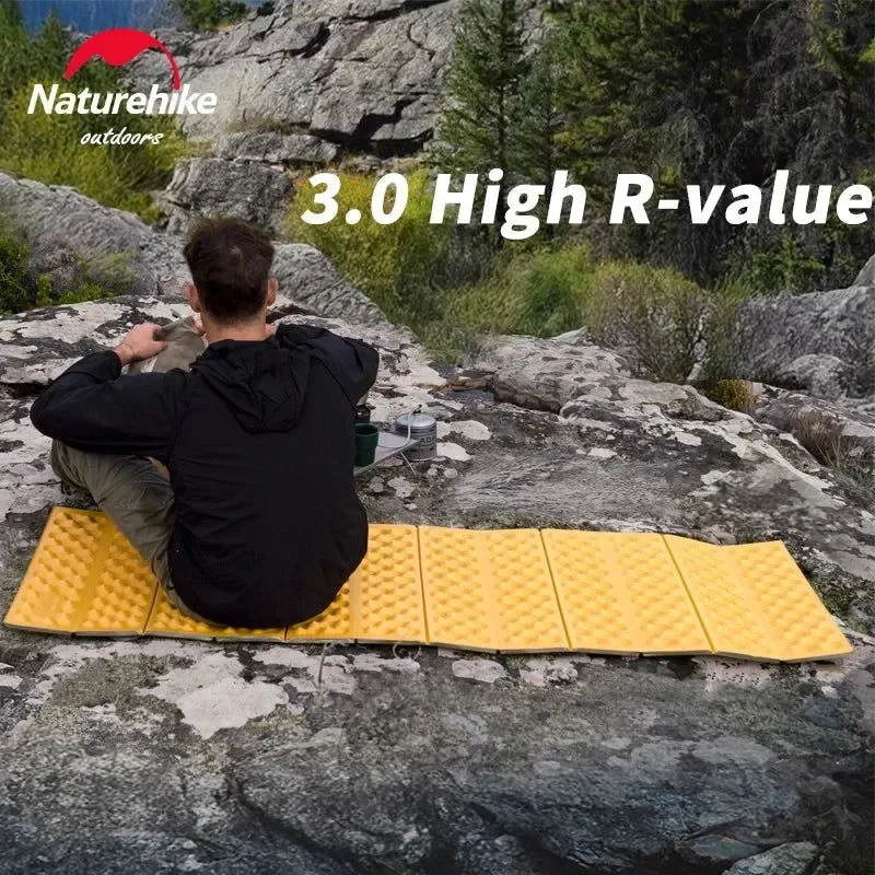 Natural Colchoneta portátil para acampar colchón de espuma impermeable para senderismo picnic y viajes. Resistente a la humedad y ligero. Verified
