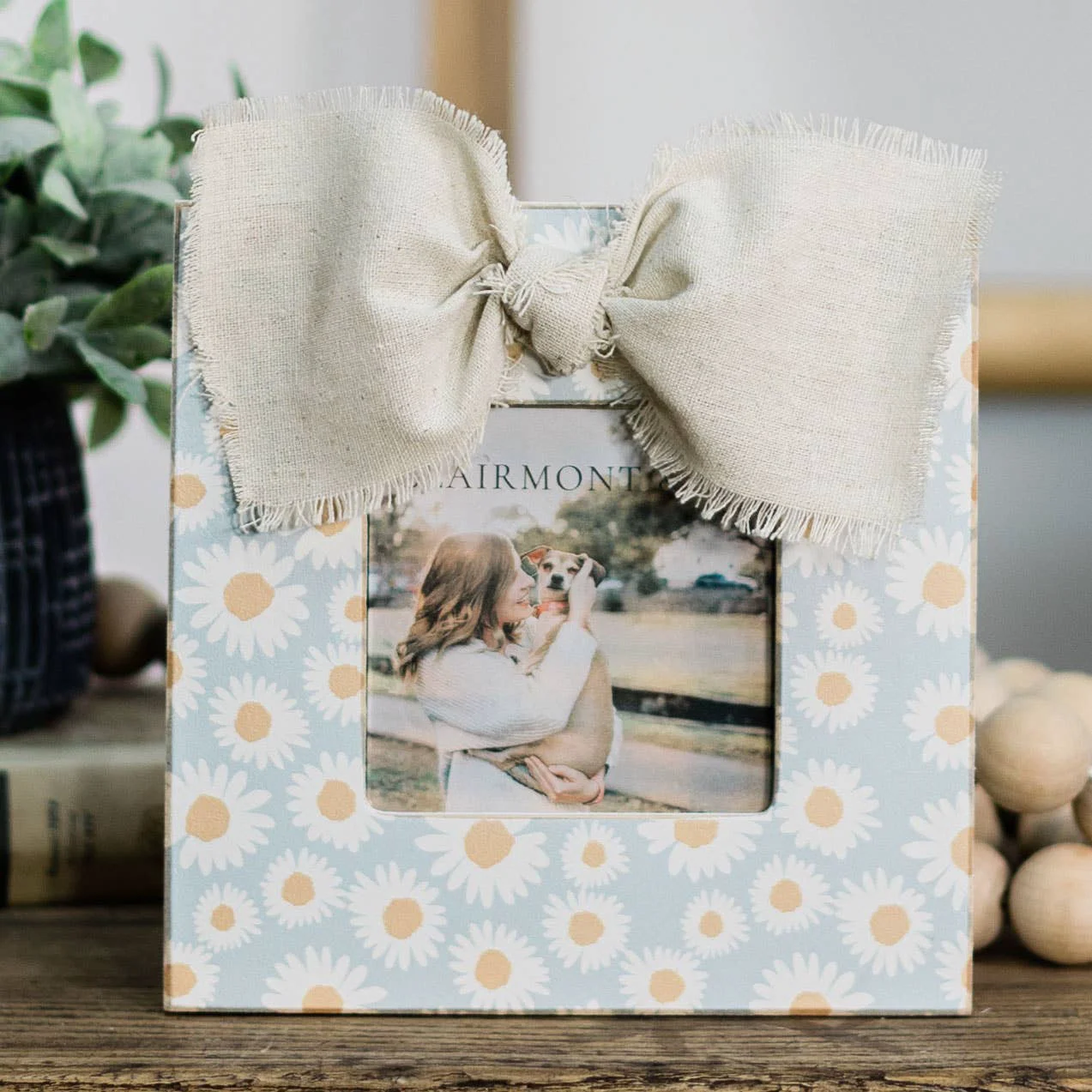Genuine Blue Daisy Photo Frame with Ribbon Functional