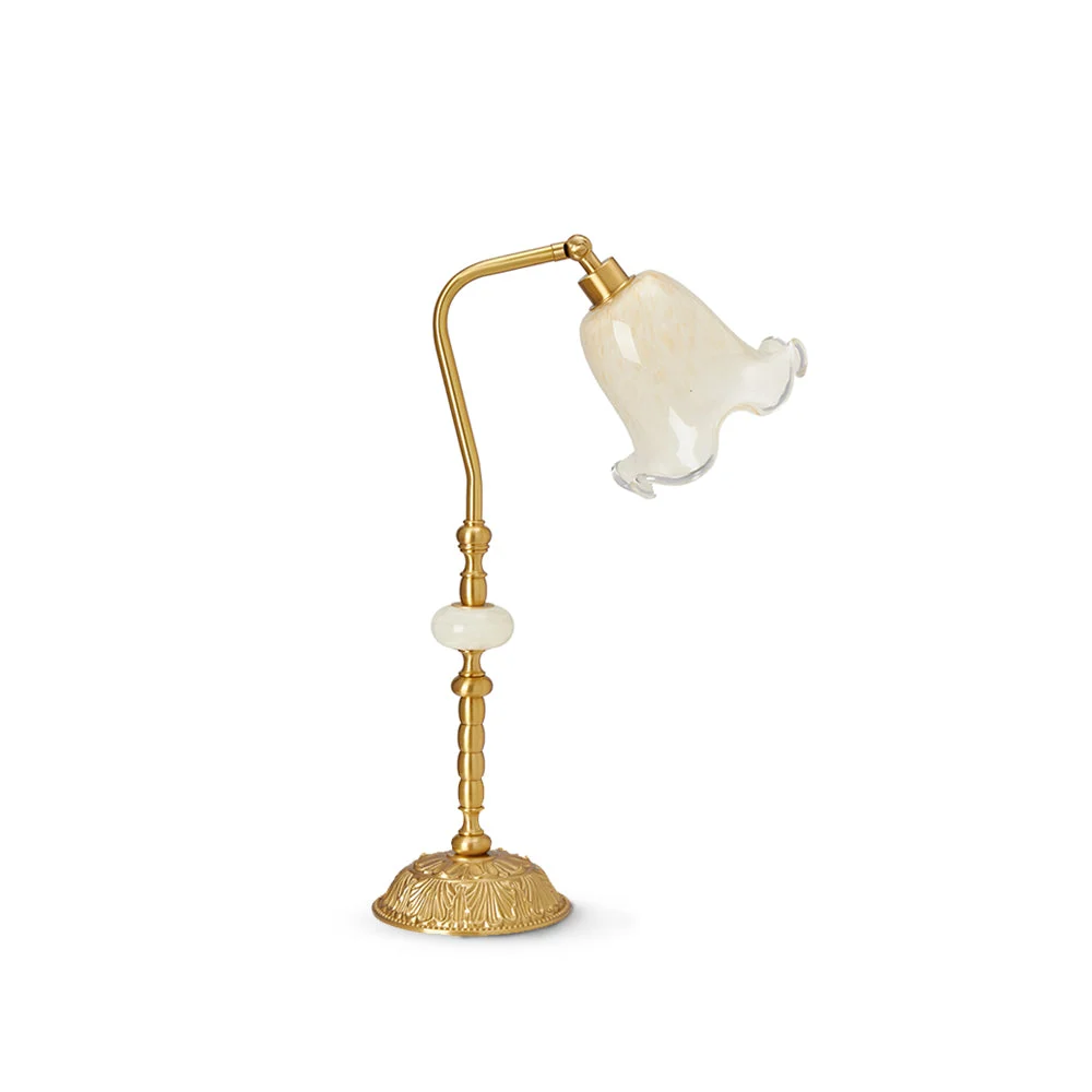 Breathable Nouveau Fashion Floral Brass Table Lamp Contemporary