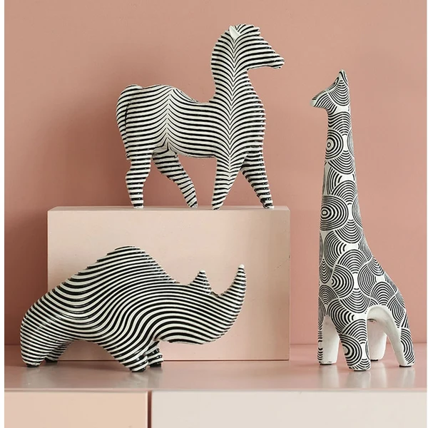 Reusable Nordic Black and White Animal Decorative Figurines Lightweight