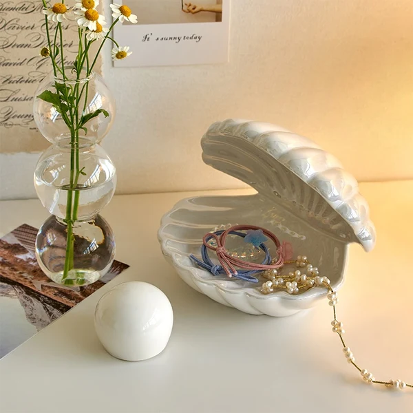 Stylish Ceramic Shell Table Lamp Effective