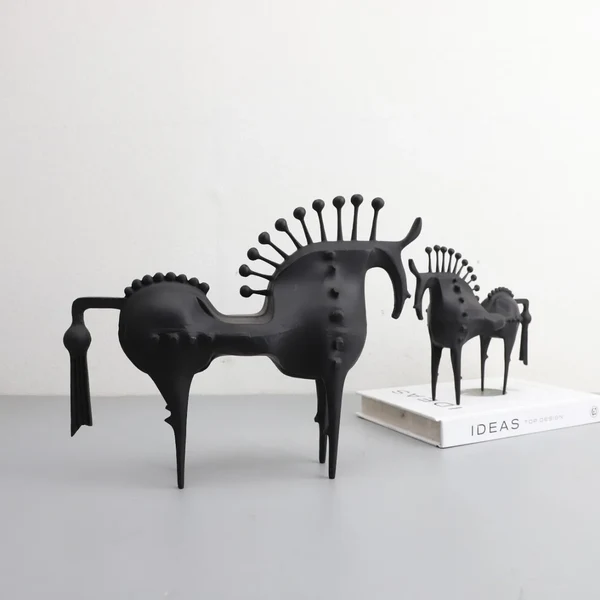 Relaxed Creative Horse Statue Resin Figures Stylish