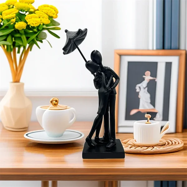 Fine Lovers Embracing Resin Sculpture Trendy