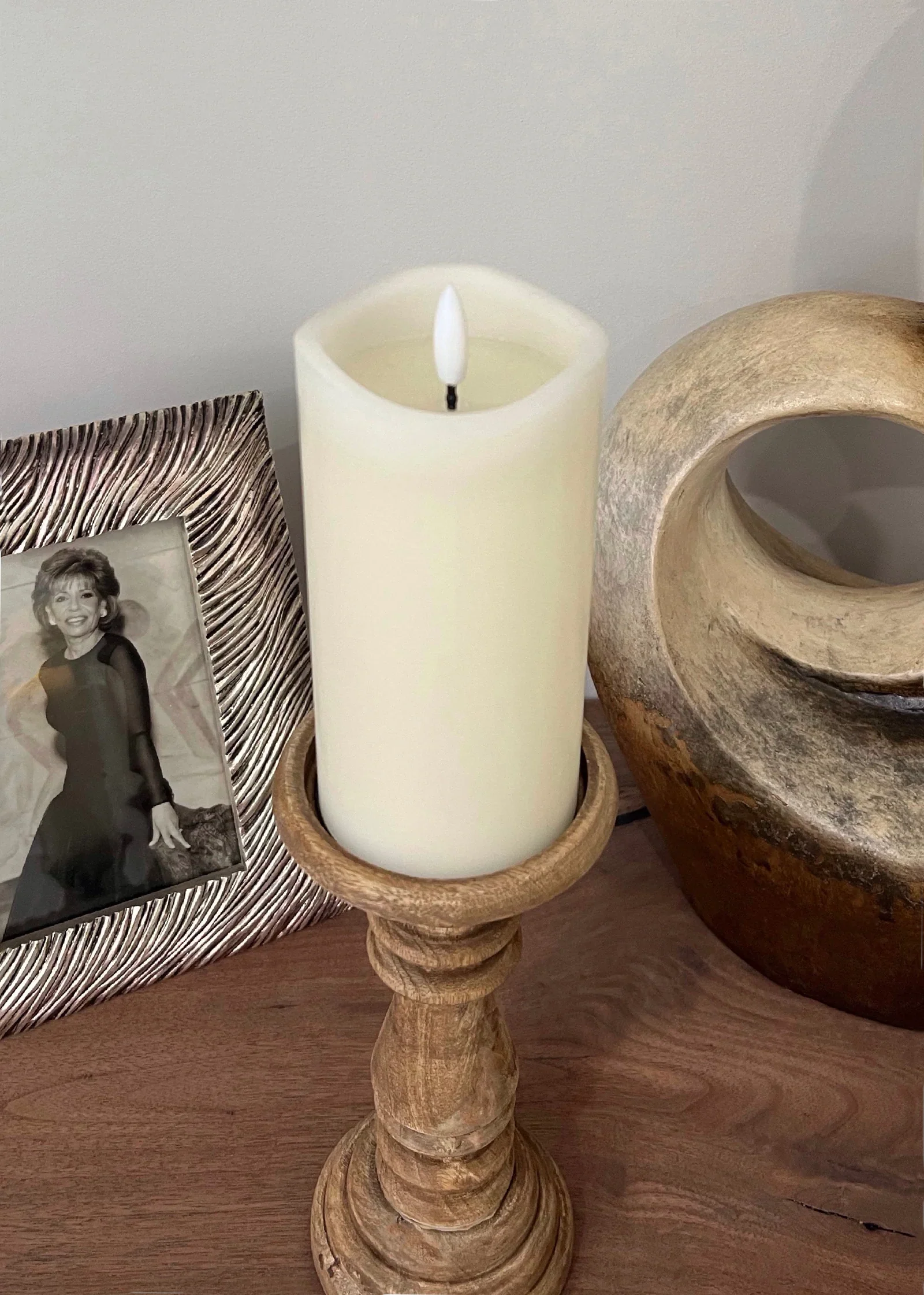 Pure 8 LED Pillar Candle - Ivory Premium Material